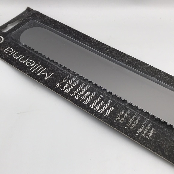 Mercer Culinary Millennia Black Handle 18” Wavy Edge Cake Slicer - Picture 3 of 12